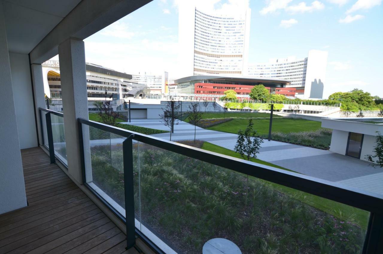 Apartment With Parking On Premise Wenen Buitenkant foto