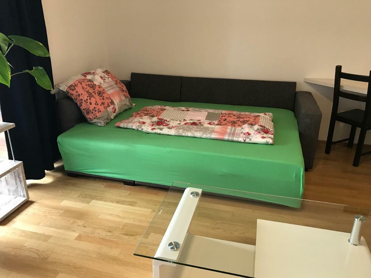 Apartment With Parking On Premise Wenen Buitenkant foto