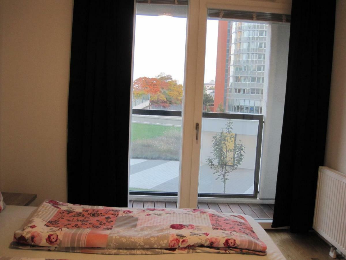 Apartment With Parking On Premise Wenen Buitenkant foto
